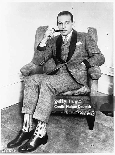 186 Rudolph Valentino Portrait Stock Photos & High